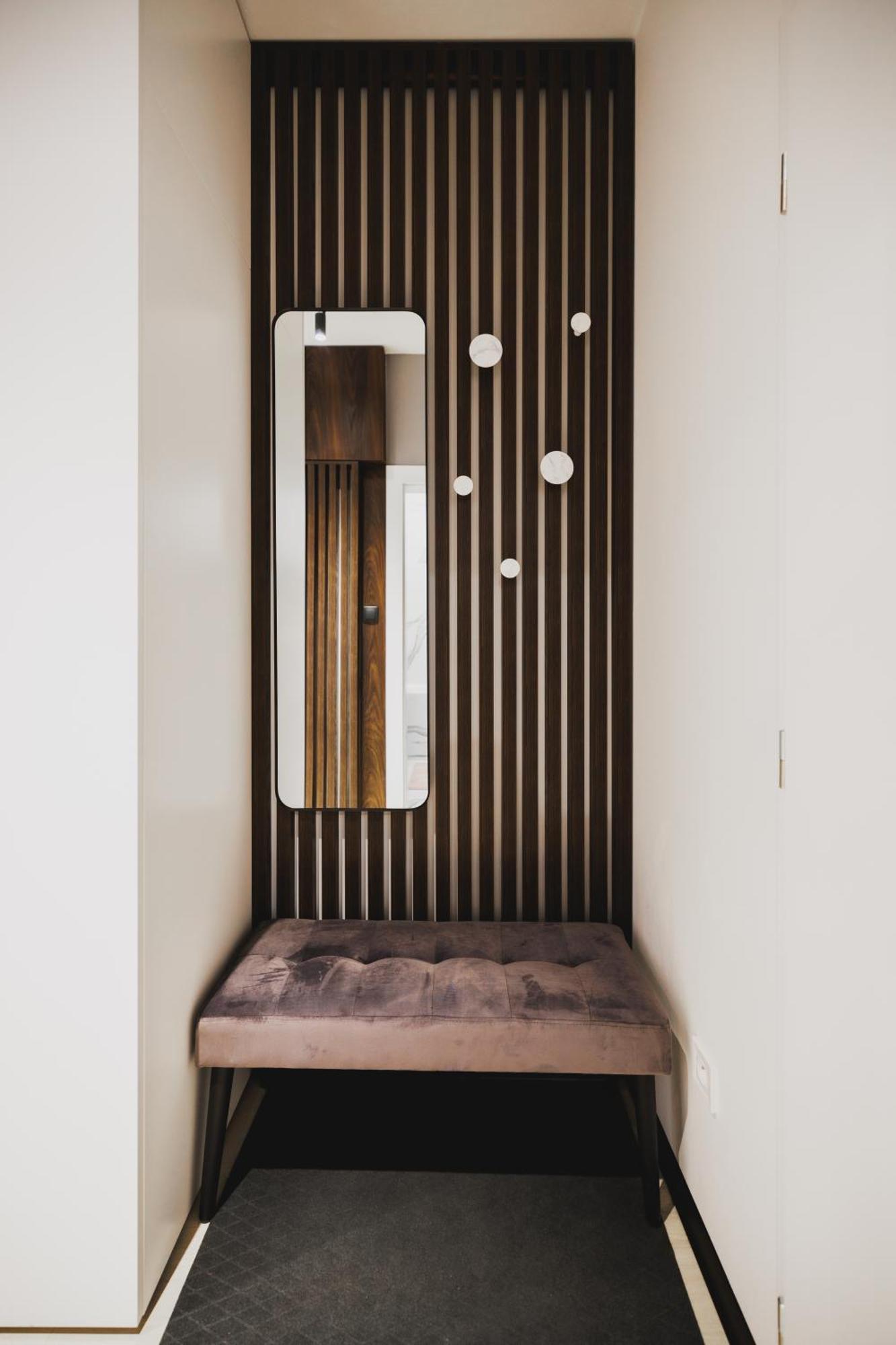 Rose Luxury Apartment & 24H Self Check-In With Private Parking Banská Bystrica Eksteriør billede